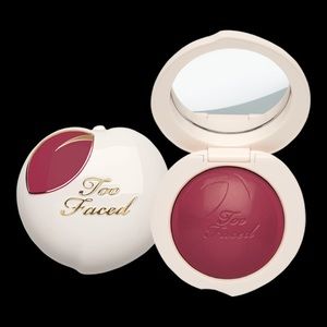 Too Faced Peach My Cheeks Blush • berry
